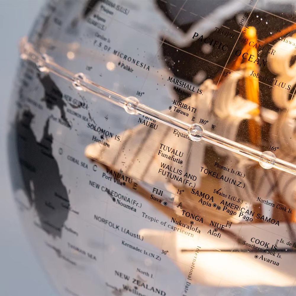 Intercontinental Lamp